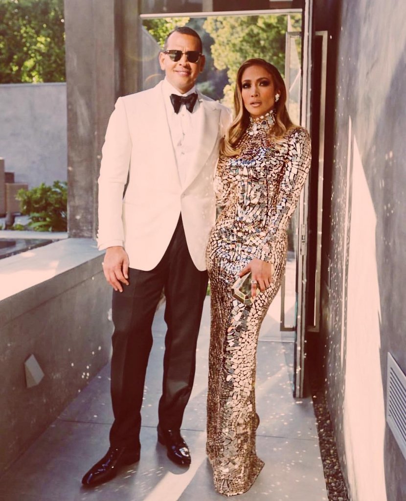 Jennifer Lopez and Alex Rodriguez Are Finally Engaged, Look At Thier Extraordinary Engagement Ring