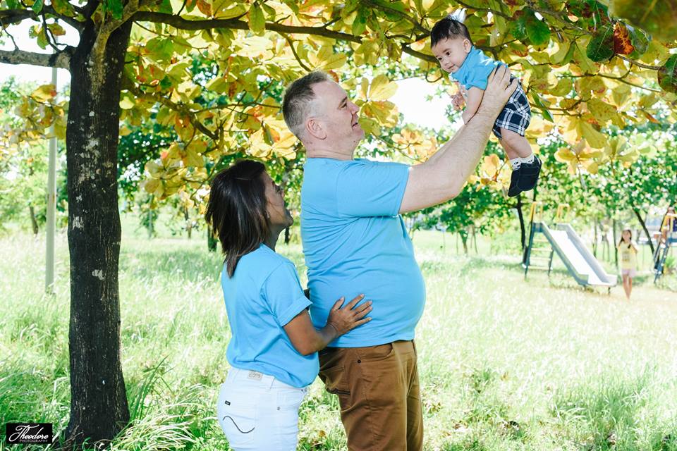 German man who lost his wallet shares a family photo