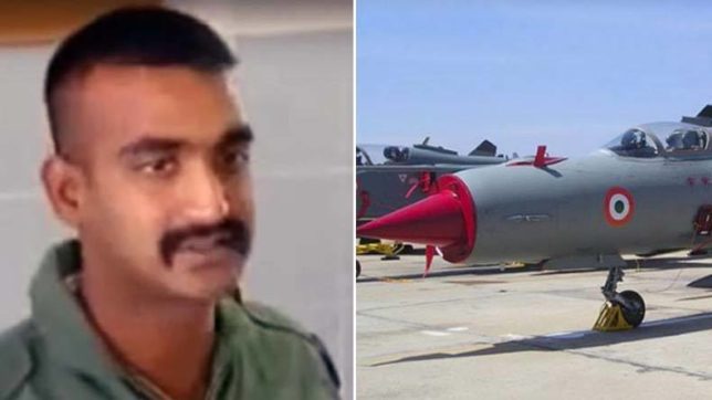 IAF Pilot Abhinandan's Parents Receive Standing Ovation From Co-passengers On Their Flight To Delhi