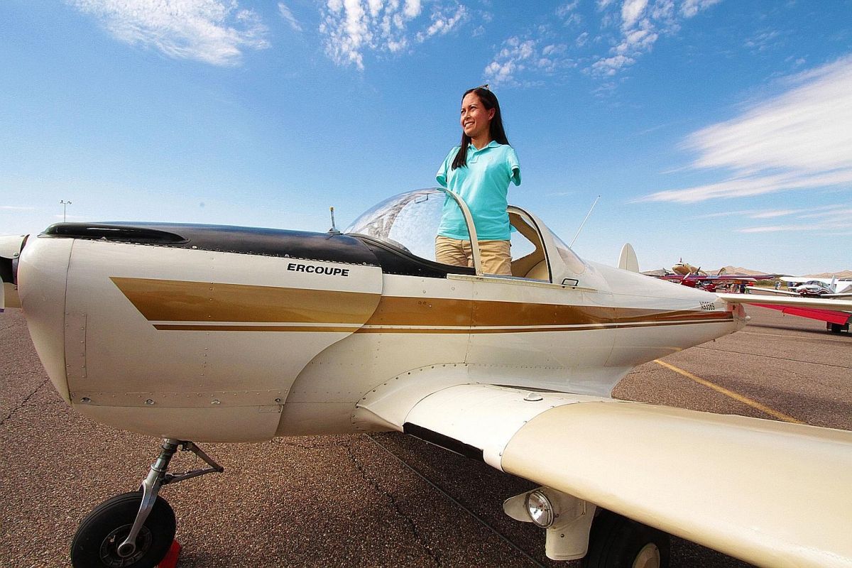 Meet The Pilot Who Flies An Airplane With Her Feet And Holds A World Record