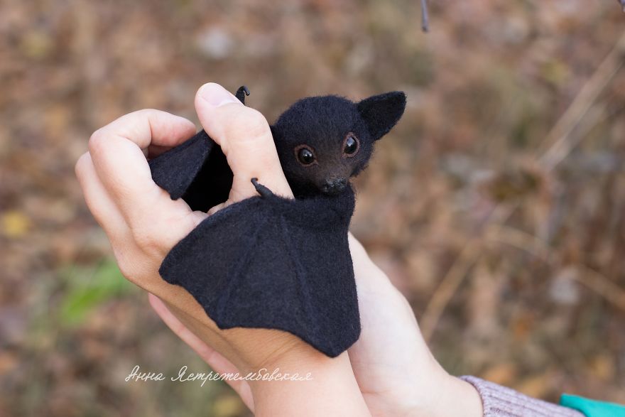 Artist Creates Astonishingly Realistic Animal Toys With Wool