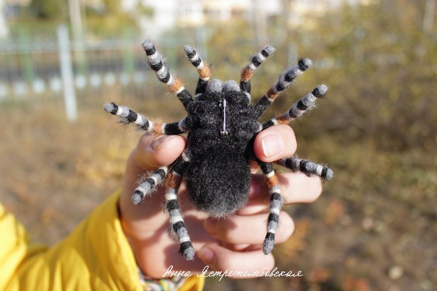 Artist Creates Astonishingly Realistic Animal Toys With Wool