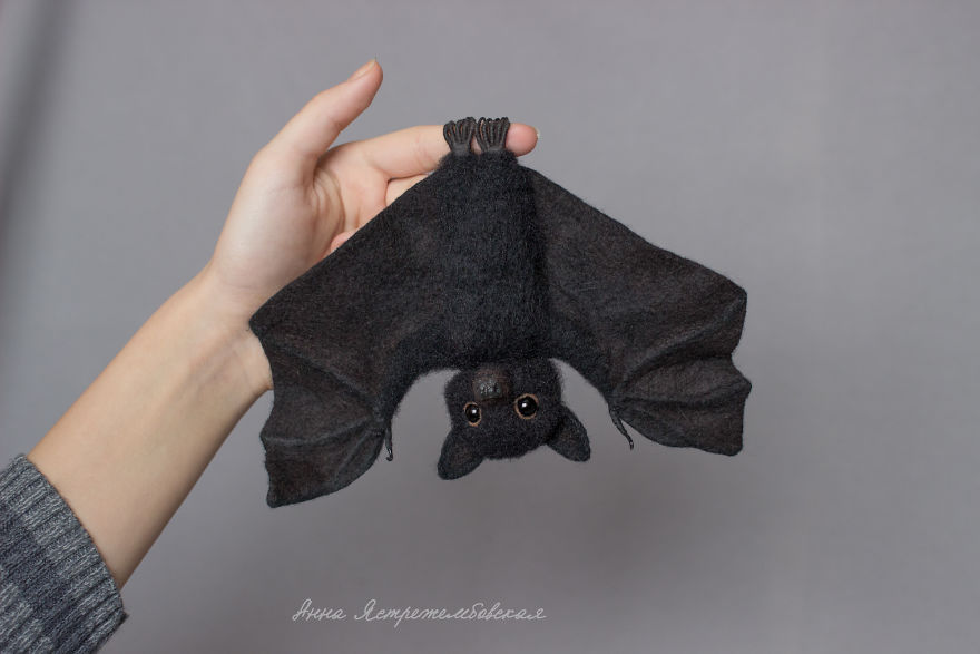 Artist Creates Astonishingly Realistic Animal Toys With Wool