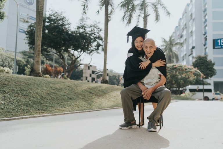 Singaporean student's graduation day photoshoot with her grandfather