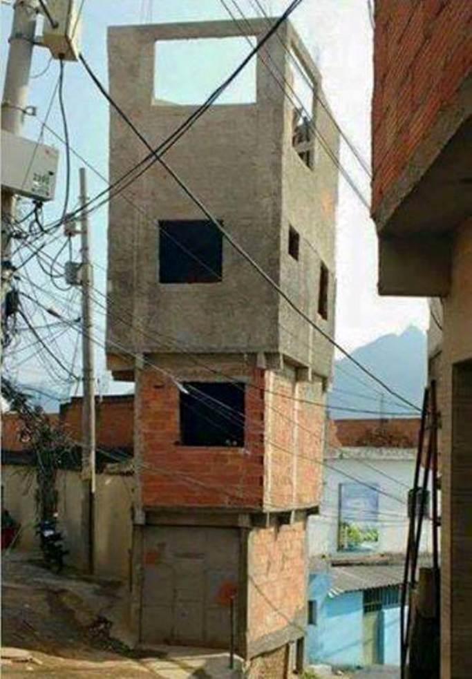 22 Hilarious Examples Of "Modern" Architecture That Were Built Without Planning