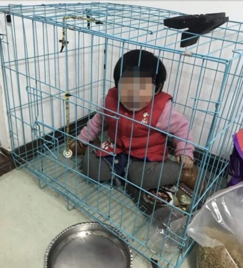 Chinese Father caged His 20-Month-Old Daughter To Get Revenge From Ex-Wife