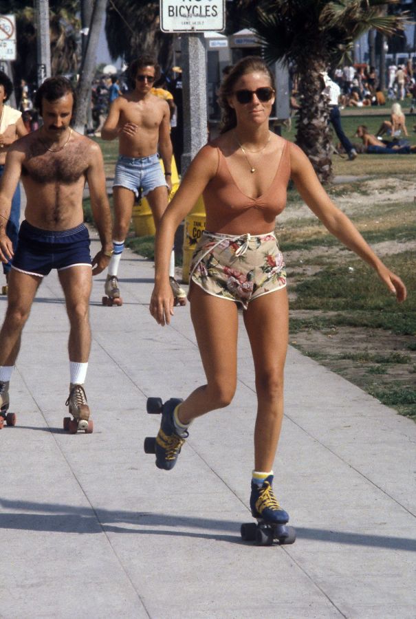 Images From 1970s Of Men Wearing Shorts