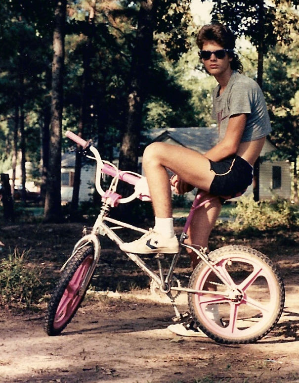 Images From 1970s Of Men Wearing Shorts