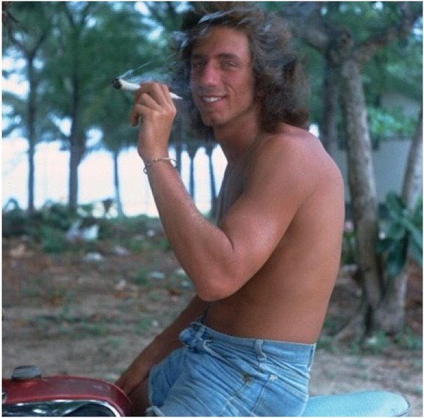 Images From 1970s Of Men Wearing Shorts