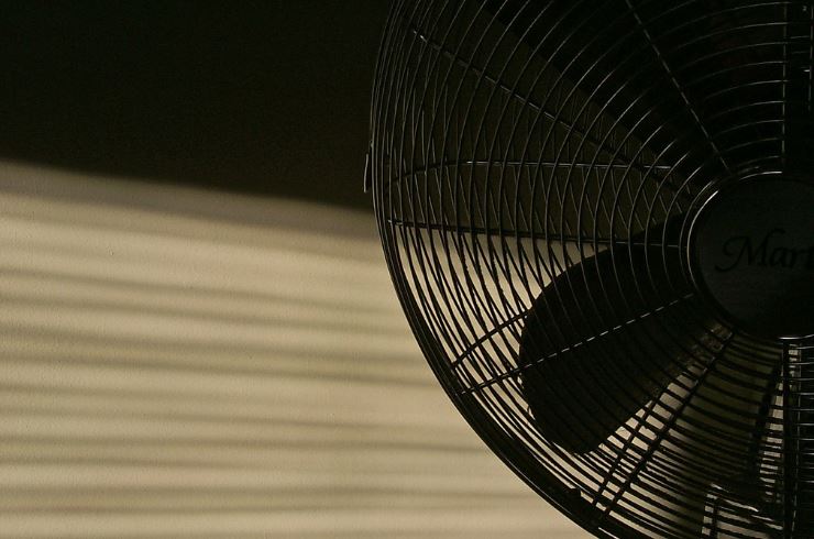 Keeping The Fan Turned On All Night While Sleeping Can Cause You Health Problems