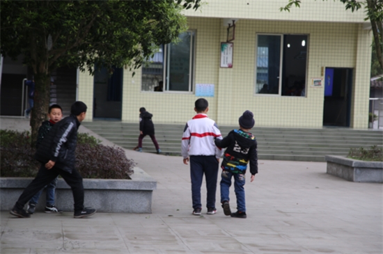 This 12 Year Old Boy Carried His Best Friend To Class On his Back Everyday For Six Years