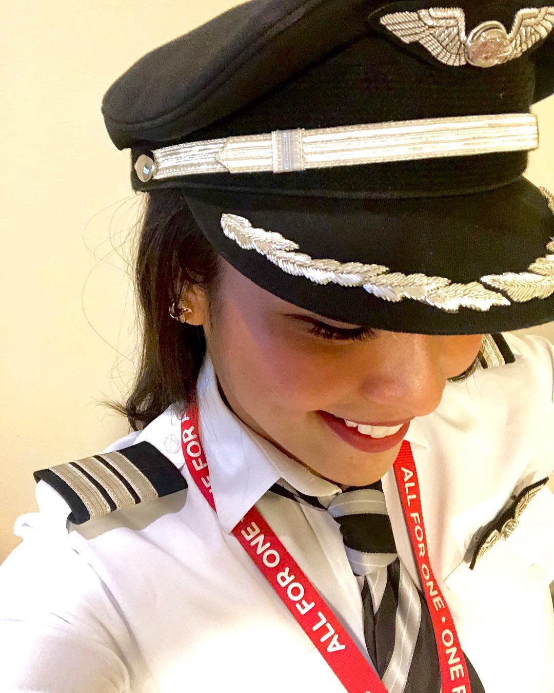 This Filipina Pilot Is An Inspiration For All The Girls Who Wants To Fulfill Their Dream