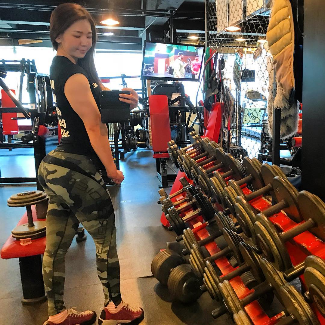 This Korean Girl Who Once Used To Be Fragile Is Now A Muscle Barbie