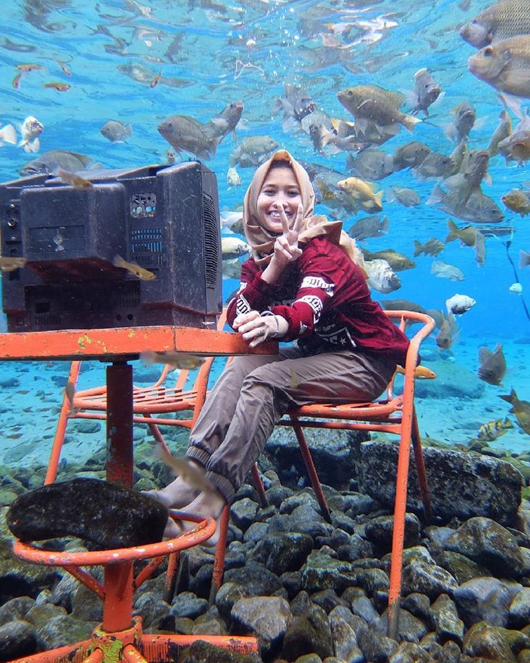 This Underwater Attraction In Indonesia Is Best To Visit And Take The Most Of Pictures