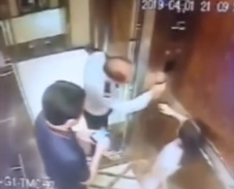 61 Year Old Man Harassing A Little Girl In An Elevator Caught On CCTV