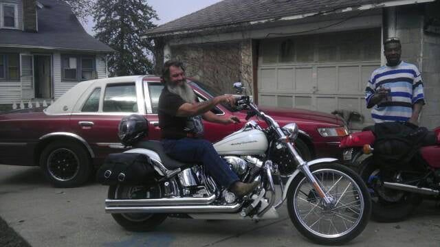 Man Wanted To Hear Harley’s Roar While Taking His Last Breaths, Over 100 Bikers Came To Fulfill His Wish