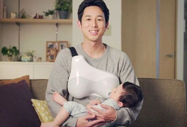 Men In Japan Are Able To BreastFeed Their Babies Artificially Because Of This Invention