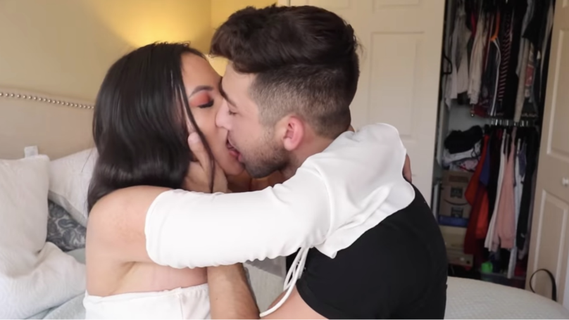 youtuber kiss his own sister in the video as a prank