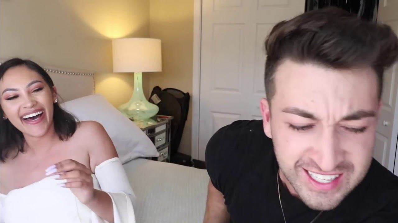 youtuber kiss his own sister in the video as a prank
