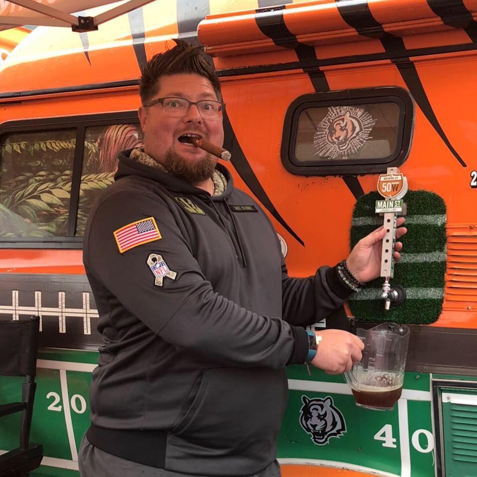 Del From Ohio Loses Weight By Choosing A Diet That Substitutes Food With Beer 