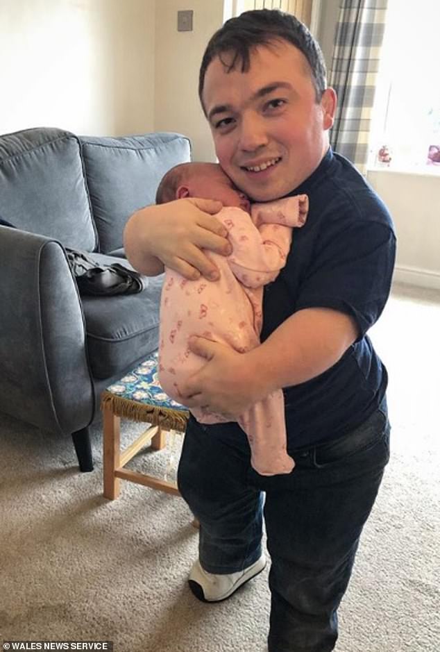 3ft 7in tall actor becomes one of the shortest dads in britain after the birth of baby girl