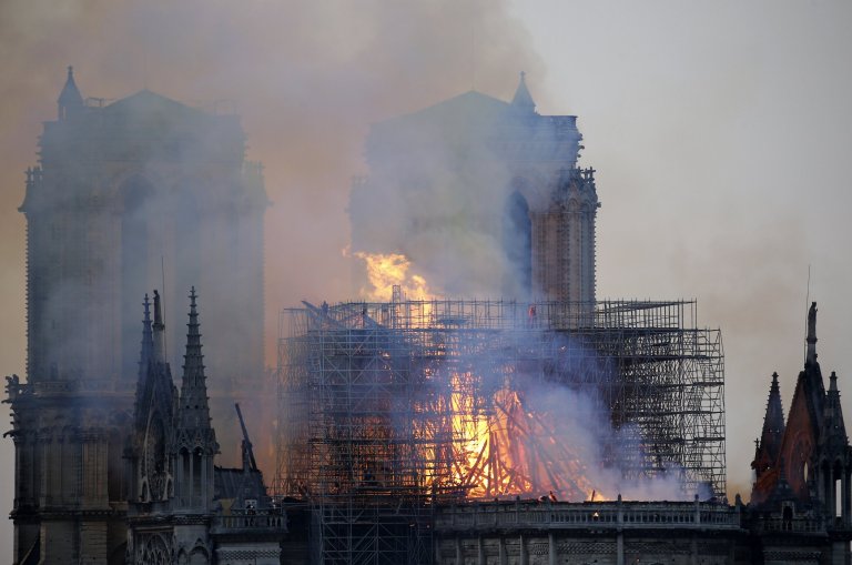 mother claims she saw glimpse of jesus in notre dame fire flames