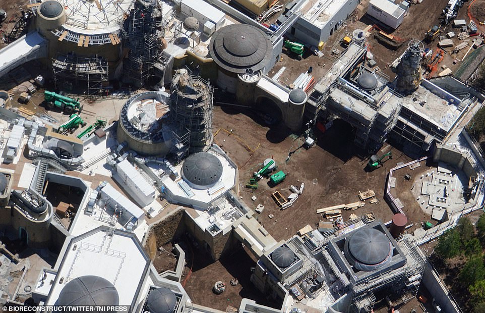 Disney Almost Completed It's $1 Billion Worth Star Wars Land Released It's Aerial Views