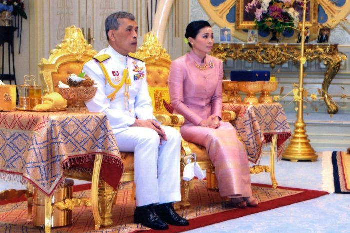 Thailand King Maha Vajiralongkorn Marries Bodyguard In A Surprise Ceremony