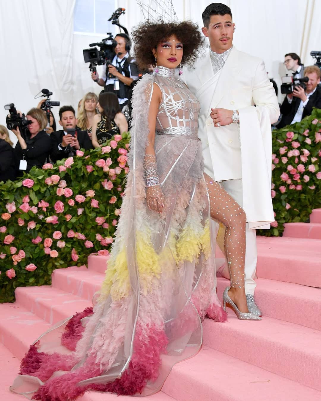 Priyanka Chopra Looked Stunning In White Satin Blazer During Jonas Brothers Performance