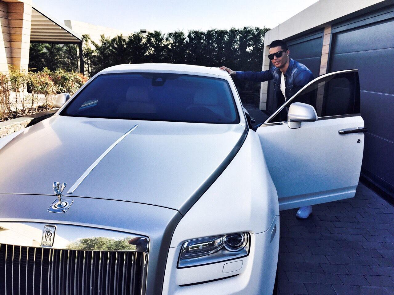 Cristiano Ronaldo Has Bought A $18 Million Bugatti Which Is The World's Most Expensive Car