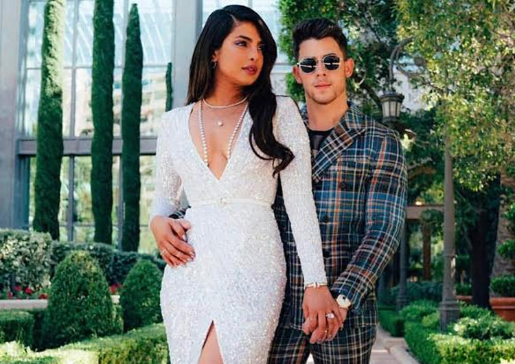 Priyanka Chopra Sparkled In White Gown On Red Carpet Alongside Nick Jonas At Billboard Awards