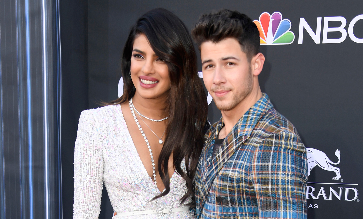 Priyanka Chopra Sparkled In White Gown On Red Carpet Alongside Nick Jonas At Billboard Awards