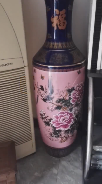 Girl Accidentally Broke A Vase At Home, Reveals Father's Secret Saving Of 13 Years