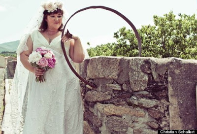 Australian woman married a bridge in France