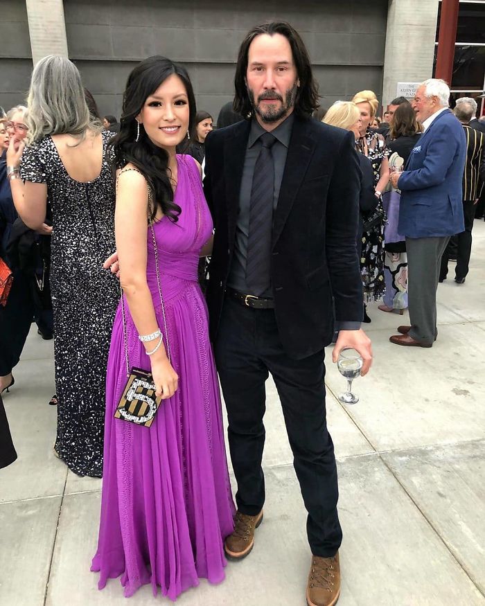 Did You Know Keanu Reeves Never Touches Women In Pictures?