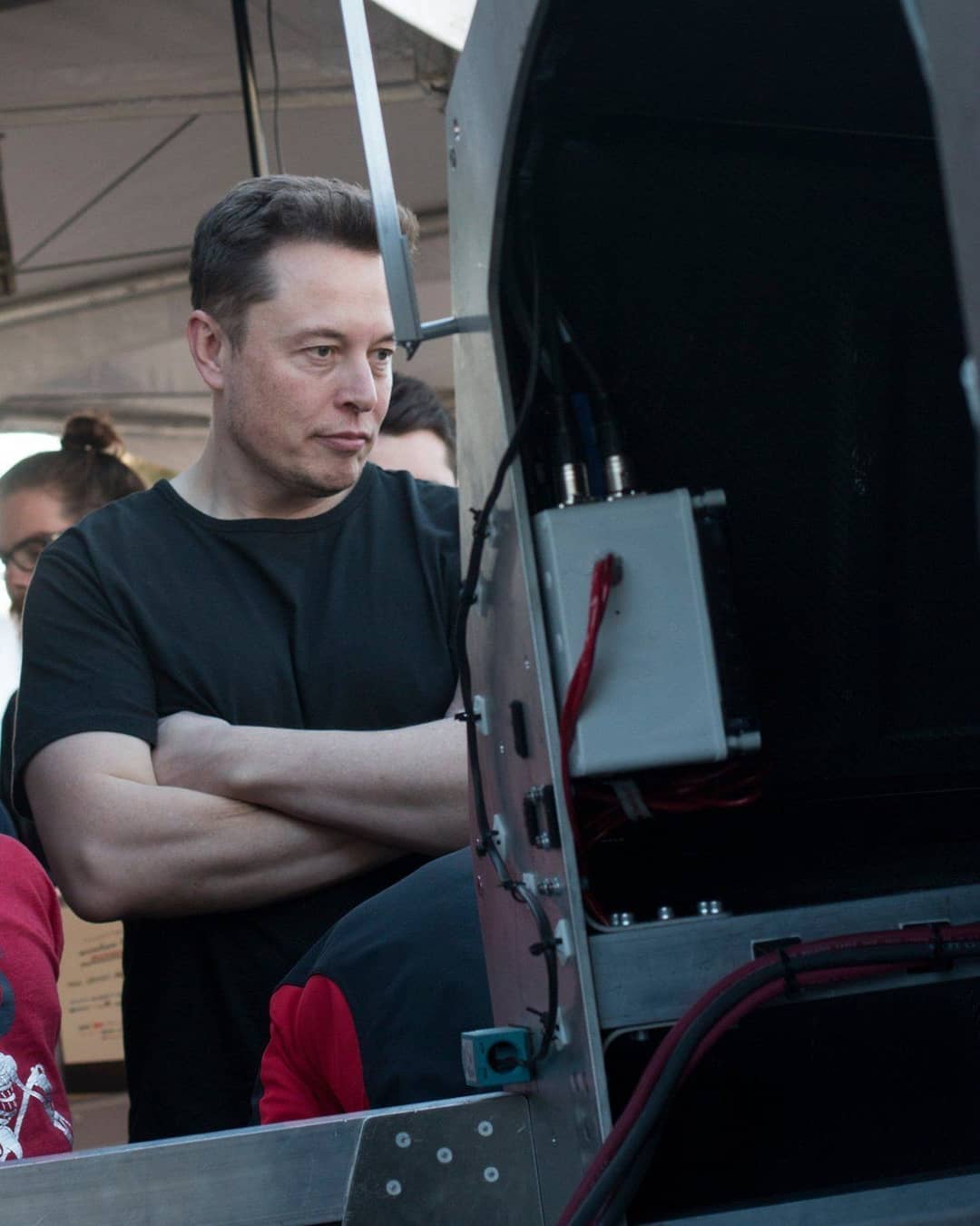 Elon Musk Is Going To Give Free WIFI To The World