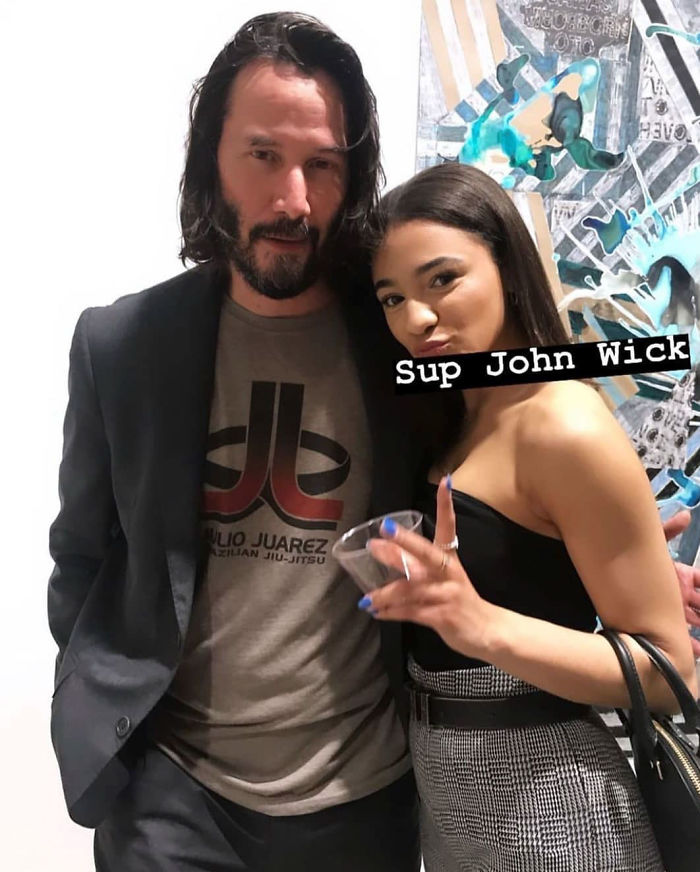 Did You Know Keanu Reeves Never Touches Women In Pictures?