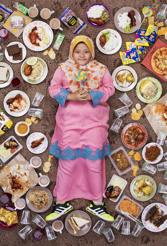 Photographer Clicks Pictures Of Food Eaten By Kids Around The World In One Week