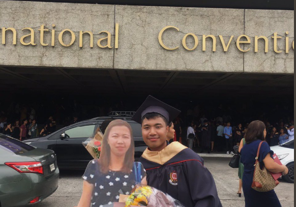Student Brings Cut Out Of Mother To Graduation Ceremony, Goes Viral On Twitter