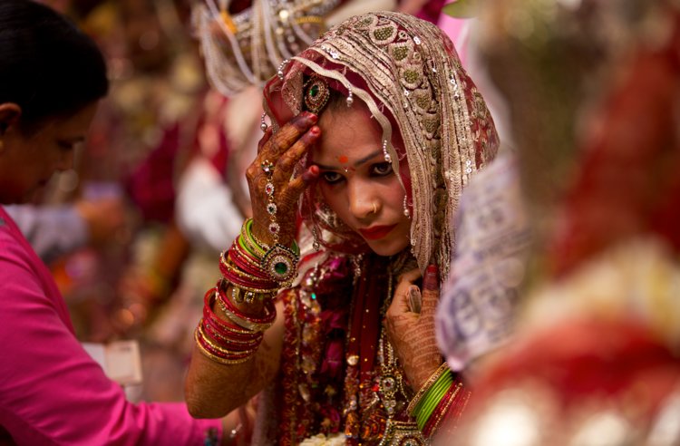 Bride leaves groom during wedding ceremony after he incorrectly answers a math question