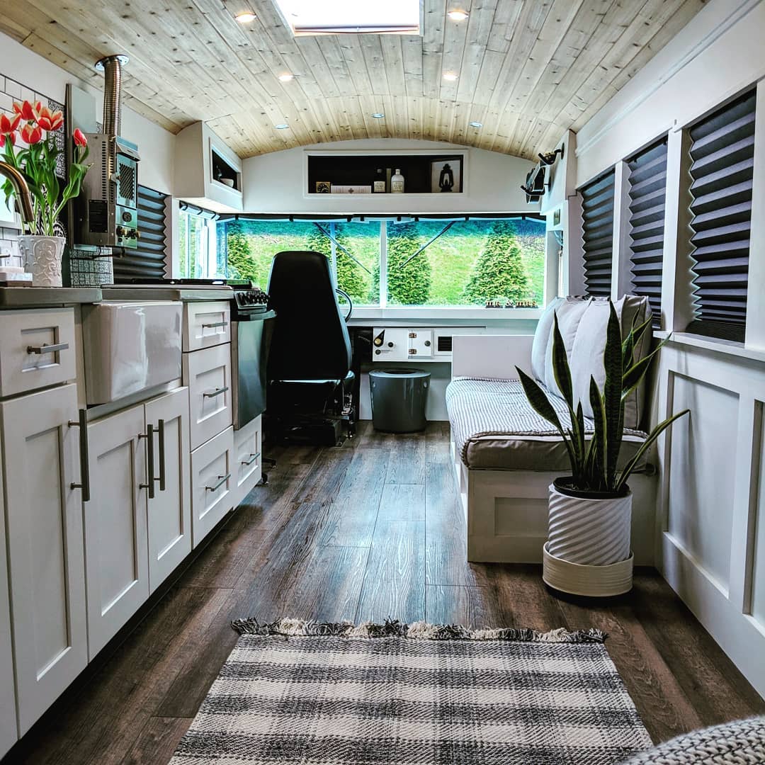 couple transformed old school bus into cute tiny house on wheels