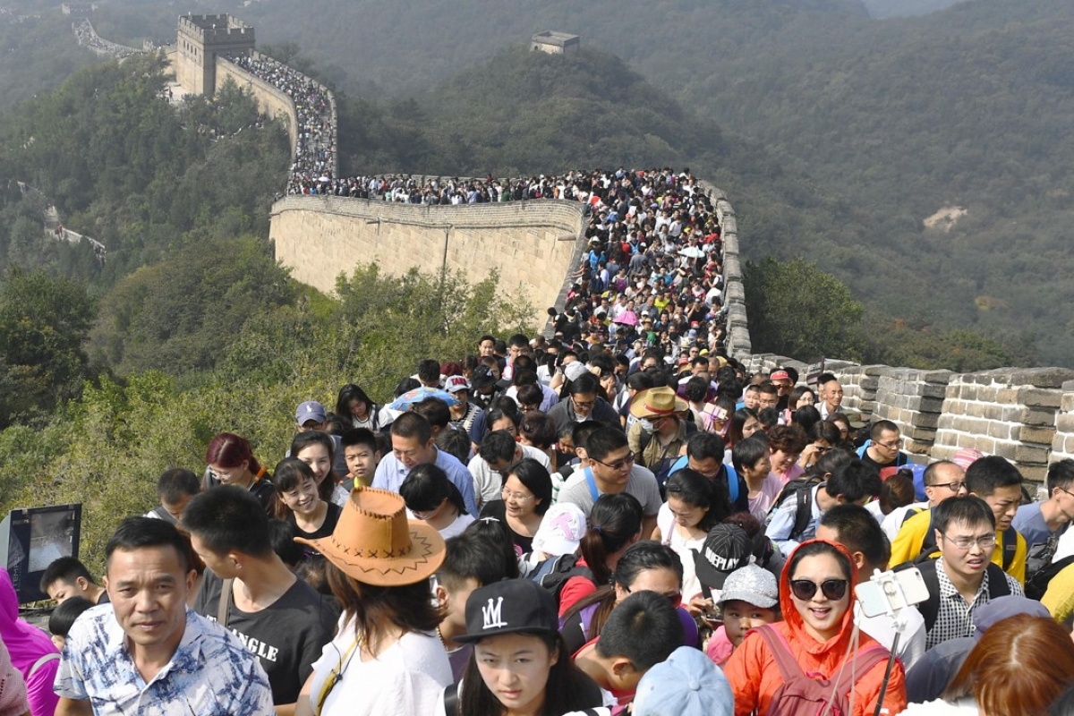 Chinese Tourists Packed A National Park In China After The Lockdown Lifts