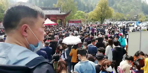 Chinese Tourists Packed A National Park In China After The Lockdown Lifts