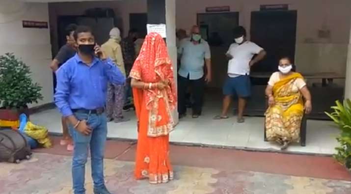 Man In India Goes To Buy Groceries Amid Lockdown and Returns With A Bride