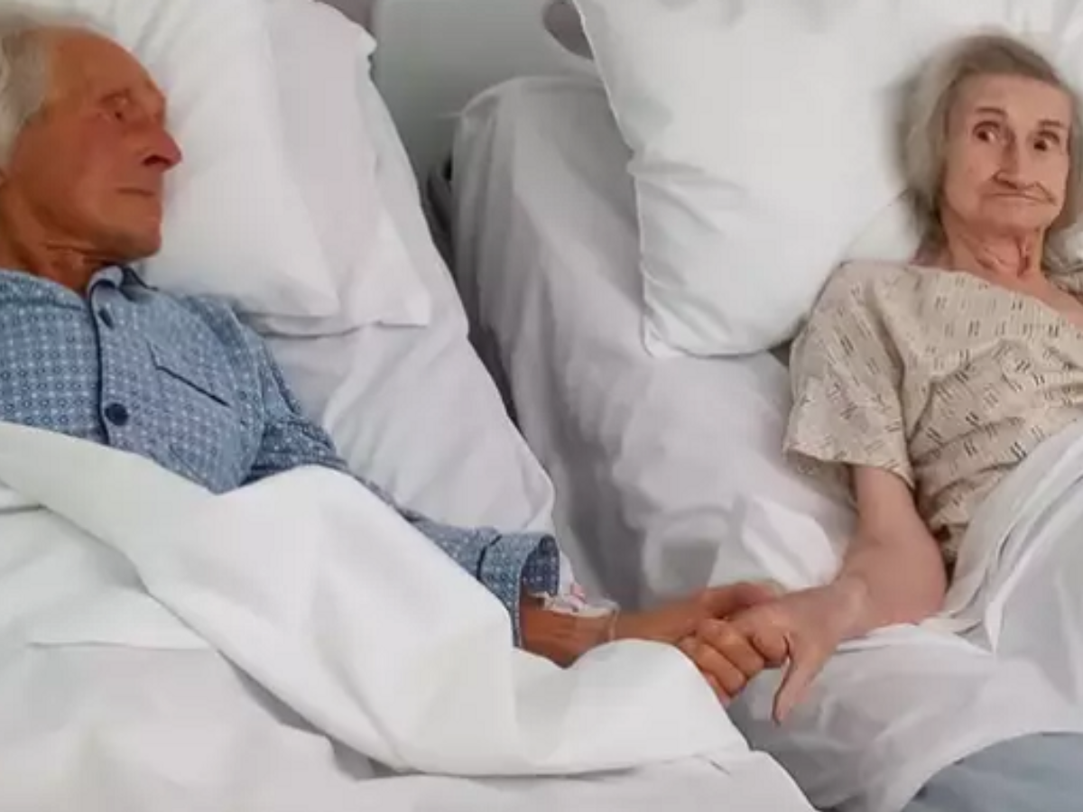 Elderly Couple Said Goodbye To Each Other On Hospital Beds After Being Married For 62 Years