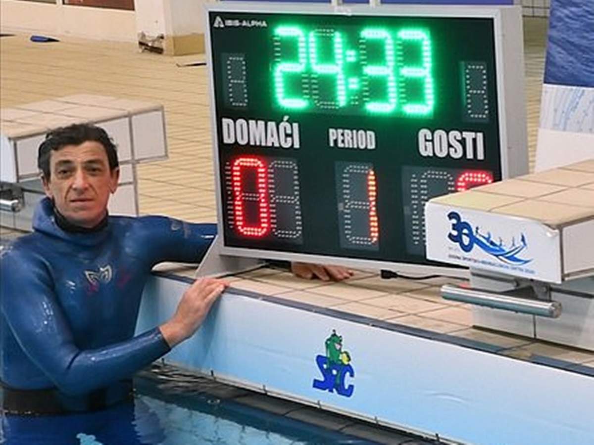 Diver Broke his Record by Holding His Breath Underwater For 24 Minutes 33 Seconds